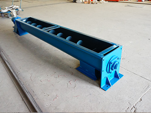 無中心軸干擾,對于輸送帶狀、易纏繞物料有特殊的優(yōu)越性。